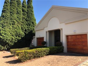 2 Bed Cluster in Waterkloof Ridge