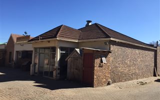 1650 m² Commercial space in Pretoria West