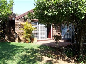 3 Bed House in Constantia Park