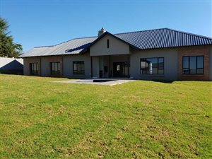 4 Bed House in Sonheuwel
