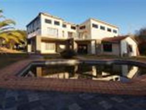 6 Bed House in President Park