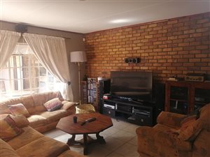2 Bed House in Daggafontein