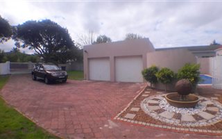 4 Bedroom House in Panorama
