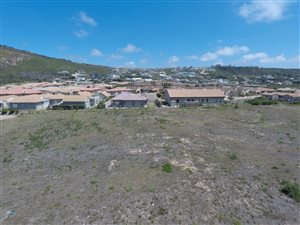 551 m² Land available in Plettenberg Bay