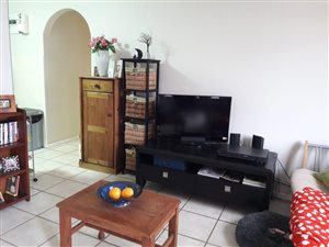 2 Bed House in Charlo