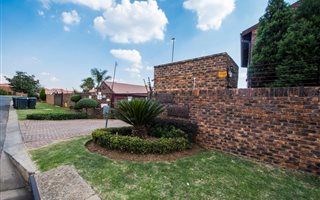 2 Bedroom Duplex in Liefde en Vrede