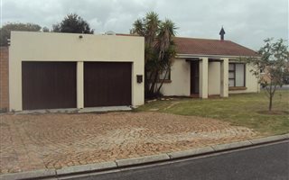 2 Bedroom House in Langeberg Ridge