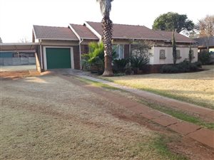 3 Bed House in Dennesig