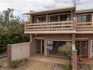 2 Bed Flat in Port Alfred