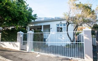 3 Bedroom House in Vredehoek