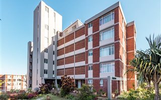 1 Bedroom Flat in Essenwood