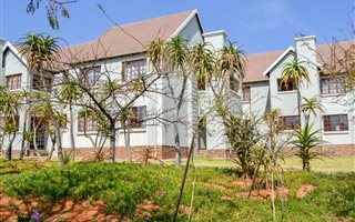 3 Bedroom Simplex in Olympus AH
