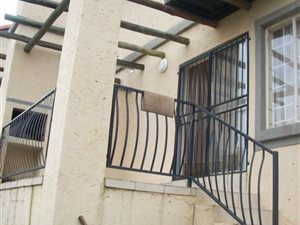 2 Bed Townhouse in La Montagne