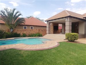 3 Bed House in Emerald Estate