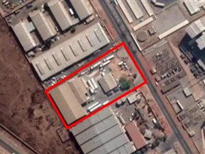 2429 m² Industrial space in Clayville