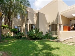 3 Bed Cluster in Paulshof