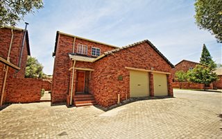 3 Bedroom Duplex in Honeydew Ridge