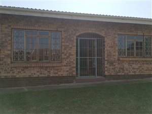 2 Bed Townhouse in Umkomaas