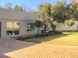 1 Bed Garden Cottage in Kameeldrift East