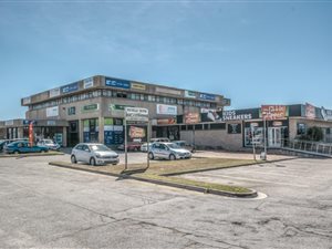 1356 m² Commercial space in Greenacres