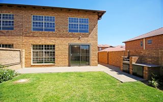 4 Bedroom Duplex in Tijger Valley and surrounds