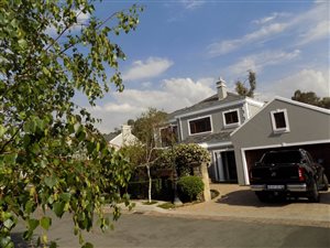 3 Bed Cluster in Melrose North