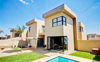 4 Bedroom Cluster in North Riding
