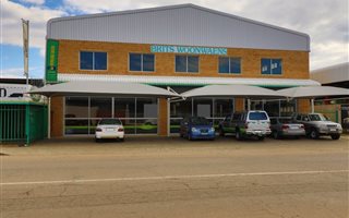 1680 m² Commercial space in Brits Central