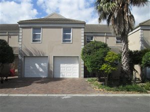 2 Bed Townhouse in Gordons Bay Central