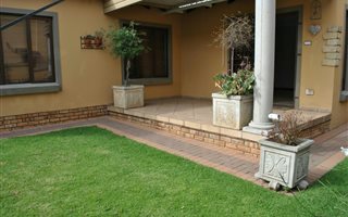 3 Bedroom Cluster in Hughes