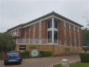 847 m² Commercial space in Fourways