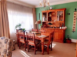 2 Bed Apartment in Farrarmere