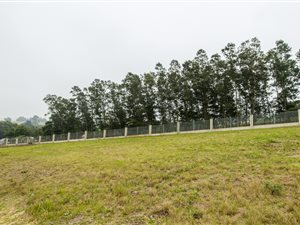 915 m² Land available in Mont Fleur Mountain Estate