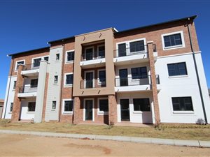3 Bed Apartment in Helderwyk