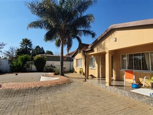 3 Bed House in Klopperpark