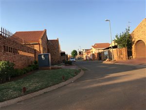 3 Bed House in Protea North