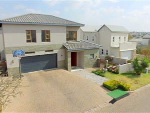 4 Bed House in Waterfall Country Village