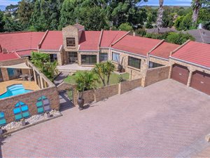 4 Bedroom House in Lorraine