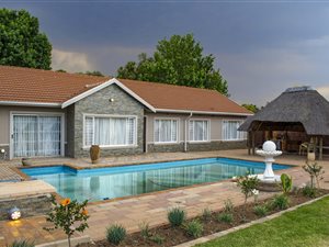 4 Bed House in Bergbron