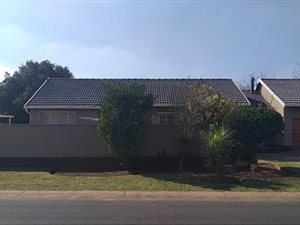 4 Bed House in Sharon Park