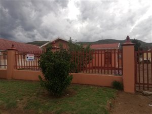 3 Bed House in Madeira Park