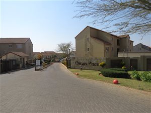2 Bed Apartment in Paramount Estate