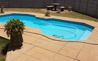2 ha Farm in Hillside AH