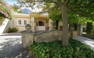 2 Bedroom House in Newlands