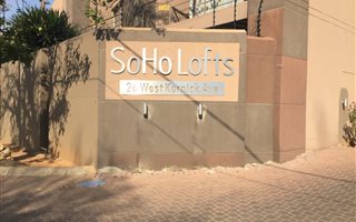 2 Bedroom Duplex in Melrose