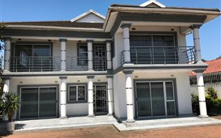 5 Bedroom House in Parkgate