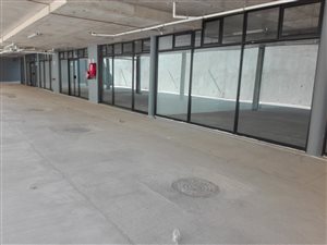 315 m² Commercial space in Overport