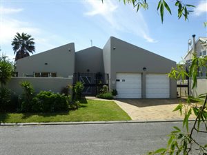 3 Bed House in Blouberg Sands