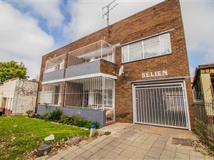2 Bed Apartment in Boksburg Central