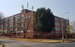 1 Bedroom Flat in Parkdene